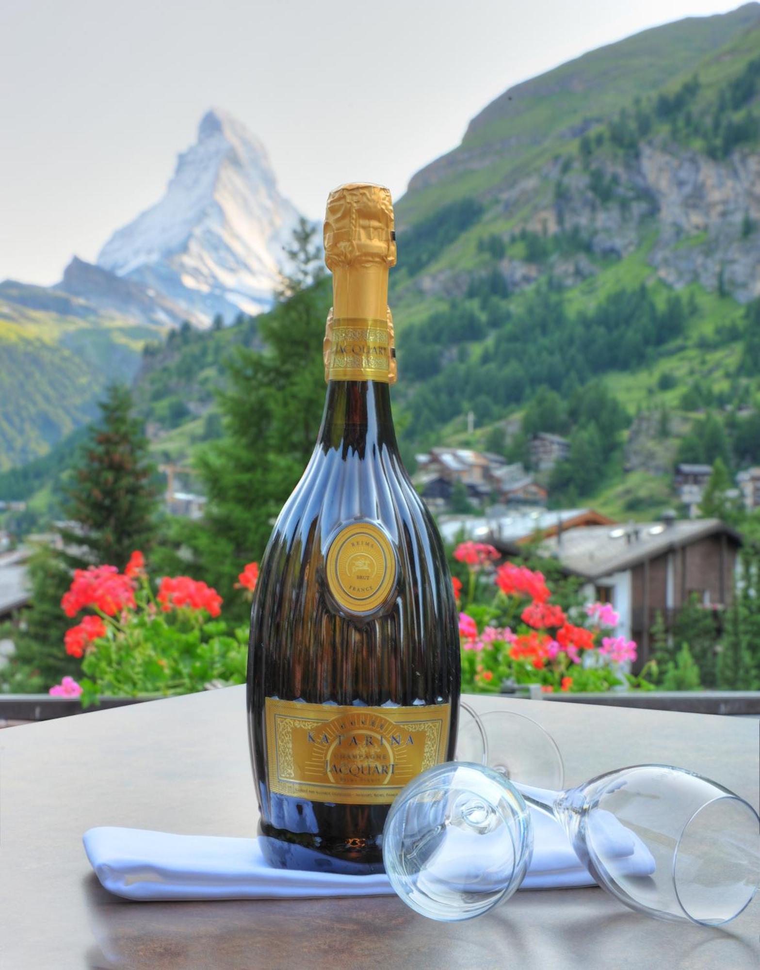 The Christiania Mountain & Spa Resort Zermatt Exterior photo